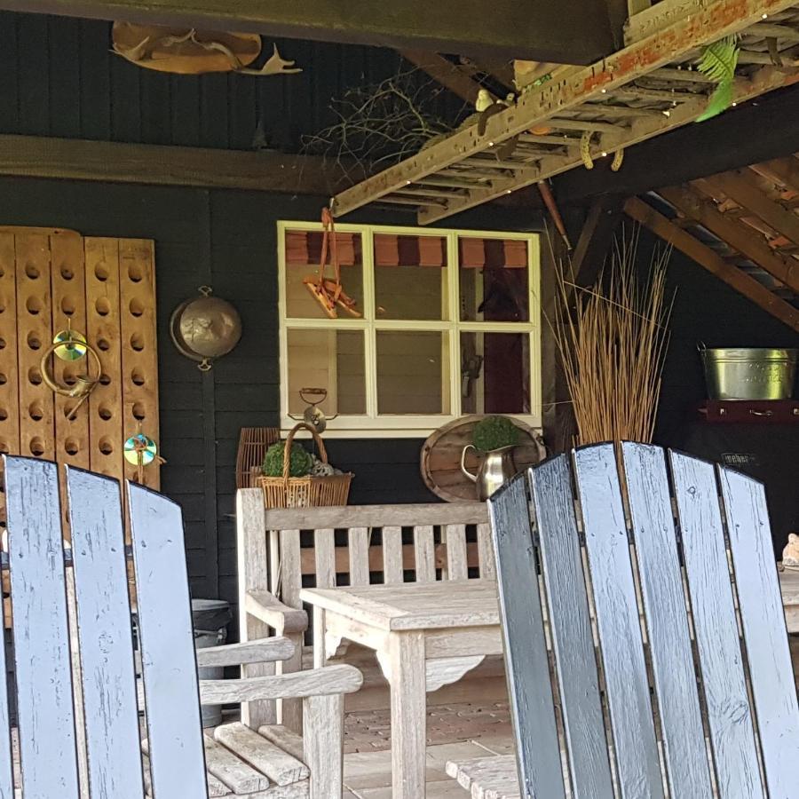 Oentsjerk Aljemint B&B 외부 사진