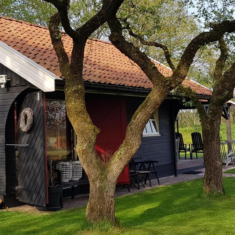 Oentsjerk Aljemint B&B 외부 사진