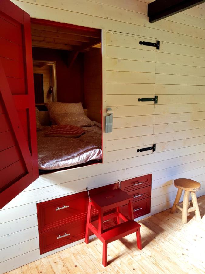 Oentsjerk Aljemint B&B 외부 사진