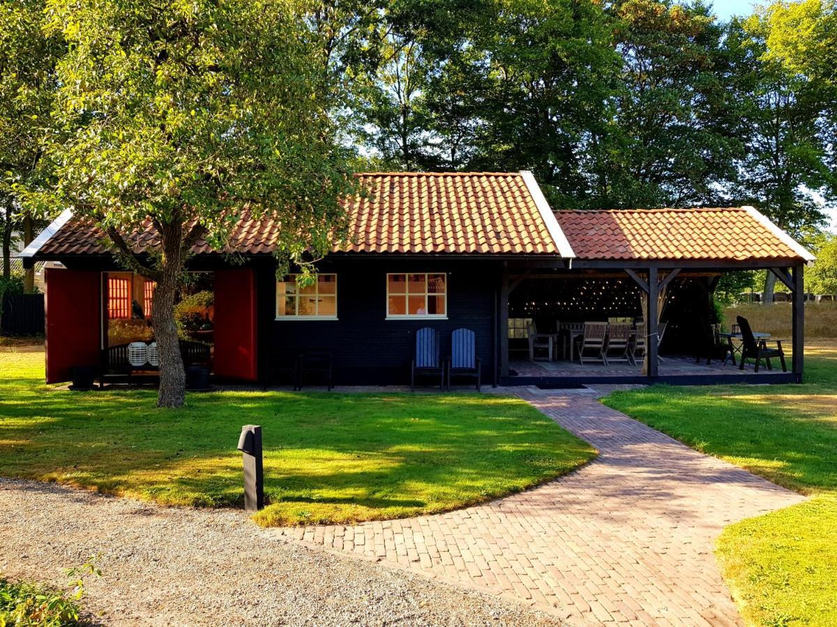 Oentsjerk Aljemint B&B 외부 사진