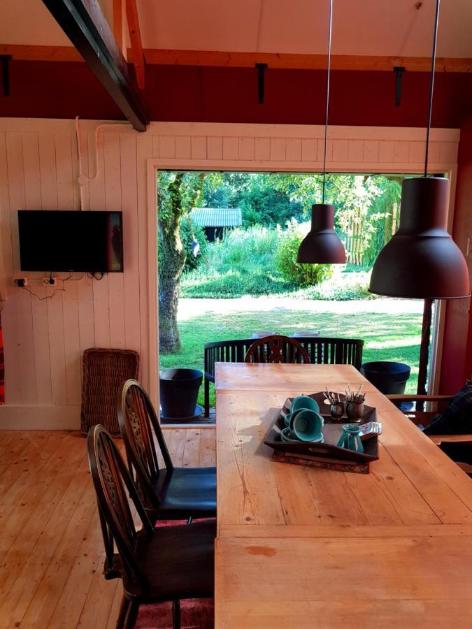 Oentsjerk Aljemint B&B 외부 사진