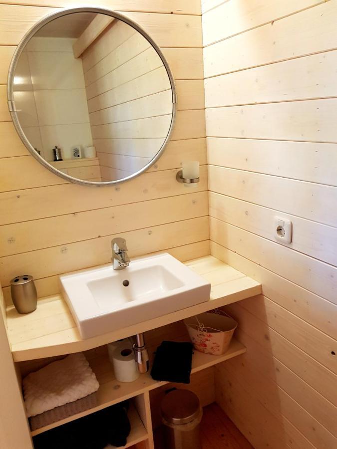 Oentsjerk Aljemint B&B 외부 사진